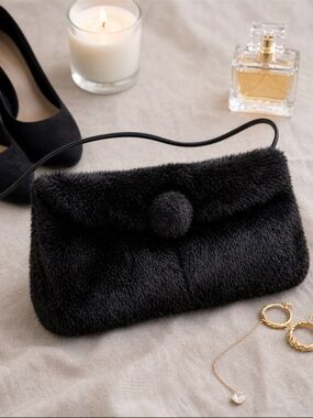 Vintage Faux Fur Clutch Shoulder Bag Black Y2K Evening Party Terry Lewis Luxe